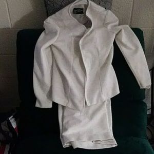 Women's skirt set